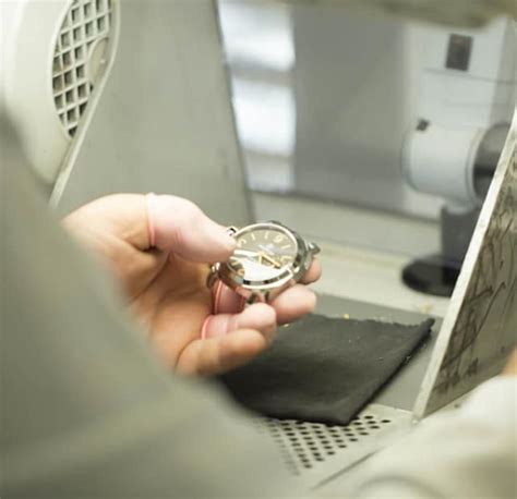 panerai case polishing